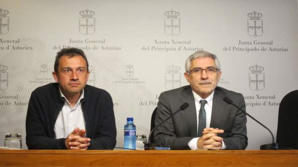 Gaspar Llamazares y Ovidio Zapico, diputados de IU en Asturias Gaspar Llamazares y Ovidio Zapico, diputados de IU en Asturias