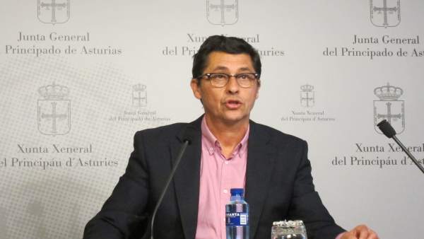 El diputado de Ciudadanos en la Junta General Armando Fernández Bartolomé El diputado de Ciudadanos en la Junta General Armando Fernández Bartolomé