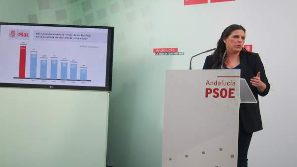 Ángeles Férriz analiza en rueda de prensa los PGE para 2017 en Jaén. Ángeles Férriz analiza en rueda de prensa los PGE para 2017 en Jaén.