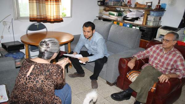 Rojas reunido con los afectados. Rojas reunido con los afectados.