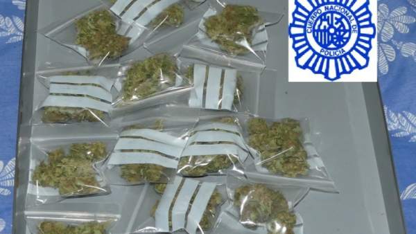 Bolsas con droga descubierta en la casa de los detenidos. Bolsas con droga descubierta en la casa de los detenidos.