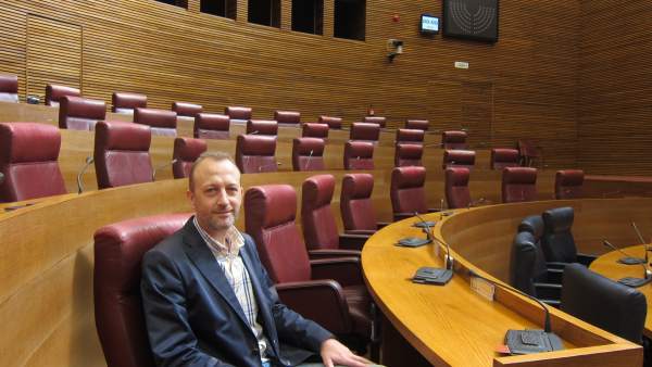 Marí (Cs) parlarà amb Villegas i els diputats valencians perquè "tiren una mà" a la Comunitat Valenciana Marí (Cs) parlarà amb Villegas i els diputats valencians perquè "tiren una mà" a la Comunitat Valenciana