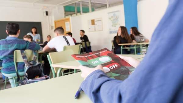 Progama IN OFF para uso responsable de las TIC por los jóvenes Progama IN OFF para uso responsable de las TIC por los jóvenes