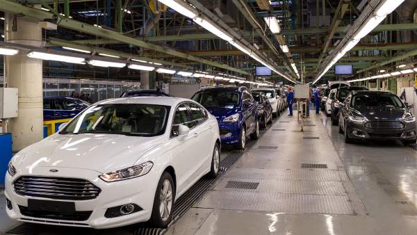 Ford reduirà la seua producció en 85 vehicles diaris fins a juliol per la caiguda de les vendes Ford reduirà la seua producció en 85 vehicles diaris fins a juliol per la caiguda de les vendes