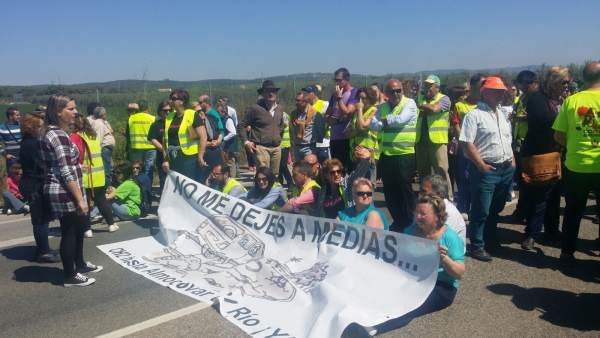 Un momento del corte de la A-431 en Almodóvar Un momento del corte de la A-431 en Almodóvar