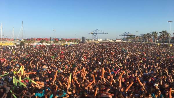 Las paellas llenaron la Marina Sur Las paellas llenaron la Marina Sur