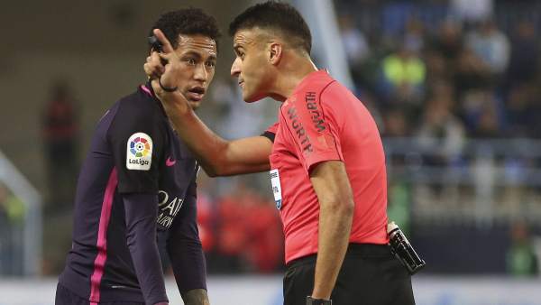 Neymar y Gil Manzano Neymar y Gil Manzano