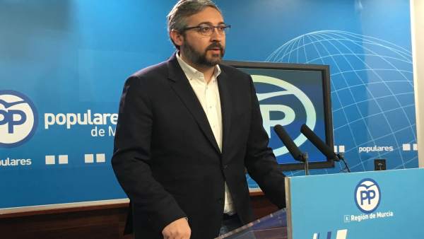 El portavoz del PP regional, Víctor Martínez El portavoz del PP regional, Víctor Martínez