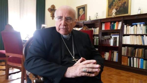 El obispo de Huelva, José Vilaplana. El obispo de Huelva, José Vilaplana.