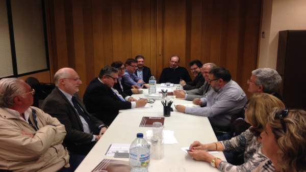 Mesa per l'Educació demana reunir-se amb Méndez de Vigo perquè l'educació està "seriosament en perill" a la Comunitat Mesa per l'Educació demana reunir-se amb Méndez de Vigo perquè l'educació està "seriosament en perill" a la Comunitat