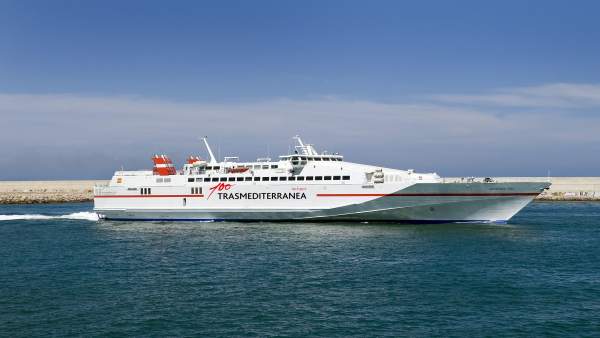 Trasmediterránea inicia la connexió Gandia-Eivissa en dues hores amb un buc d'alta velocitat Trasmediterránea inicia la connexió Gandia-Eivissa en dues hores amb un buc d'alta velocitat