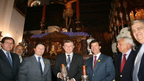 Acto de la CES ante el Crsito de Burgos. Acto de la CES ante el Crsito de Burgos.