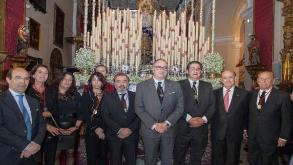 El Colegio de Abogados de Sevilla entrega su bastón de mando en El Silencio El Colegio de Abogados de Sevilla entrega su bastón de mando en El Silencio
