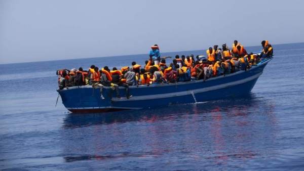 Rescate de inmigrantes Rescate de inmigrantes