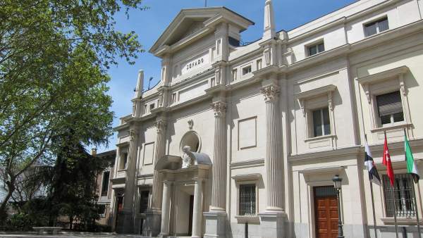 Fachada Del Senado De España Fachada Del Senado De España