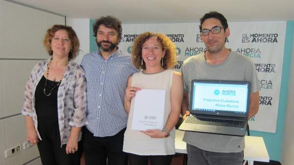 Micol, Alzamora, Alicia Morales y Luis Bermejo (izquierda de la foto). Micol, Alzamora, Alicia Morales y Luis Bermejo (izquierda de la foto).