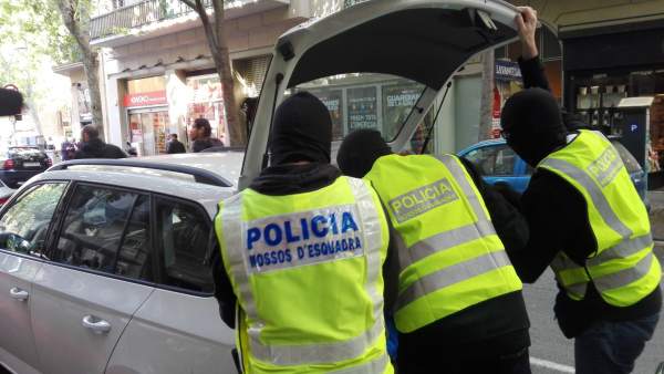 Mossos d'Esquadra Mossos d'Esquadra
