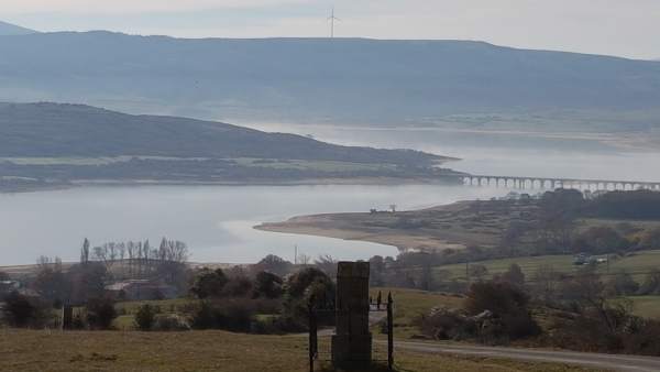Pantano, embalse del Ebro Pantano, embalse del Ebro