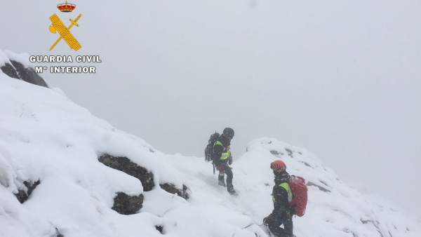 Rescate de montañeros en Picos de Europa Rescate de montañeros en Picos de Europa