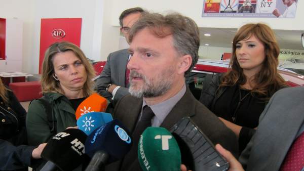 El consejero de Medio Ambiente, José Fiscal. El consejero de Medio Ambiente, José Fiscal.
