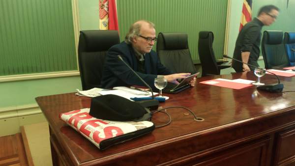 Andreu Manresa comparece en el Parlament Andreu Manresa comparece en el Parlament
