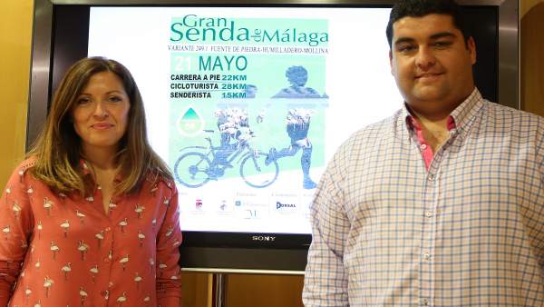 Marina Bravo con el concejal de deportes de fuente de piedra José Enrique Caro Marina Bravo con el concejal de deportes de fuente de piedra José Enrique Caro