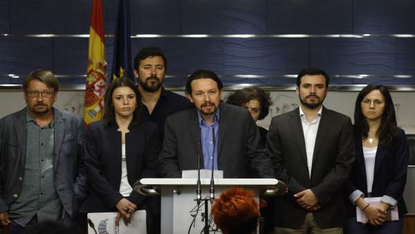 Roda de premsa d'Units Podem en el qual s'anuncia una moció contra Rajoy Roda de premsa d'Units Podem en el qual s'anuncia una moció contra Rajoy