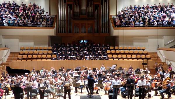 Ensayo O.V Simfonia núm.8 Dels mil Ensayo O.V Simfonia núm.8 Dels mil