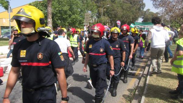Mafestación de los bomberos en Málaga Mafestación de los bomberos en Málaga