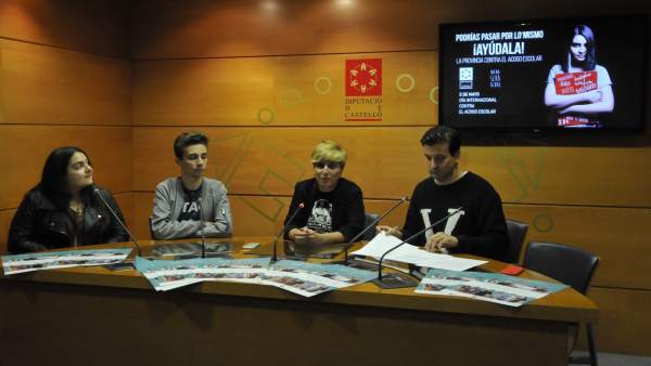 Més d'un miler d'estudiants participaran el dimarts en un acte contra l'assetjament escolar a Castelló Més d'un miler d'estudiants participaran el dimarts en un acte contra l'assetjament escolar a Castelló