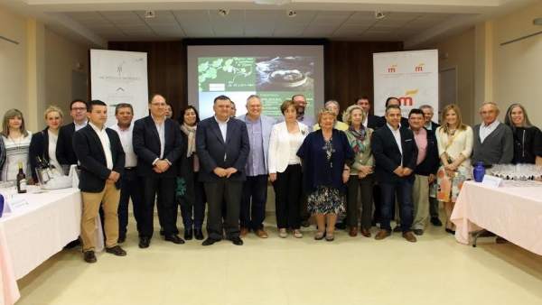 Autoridades y miembros de la Aepev Autoridades y miembros de la Aepev