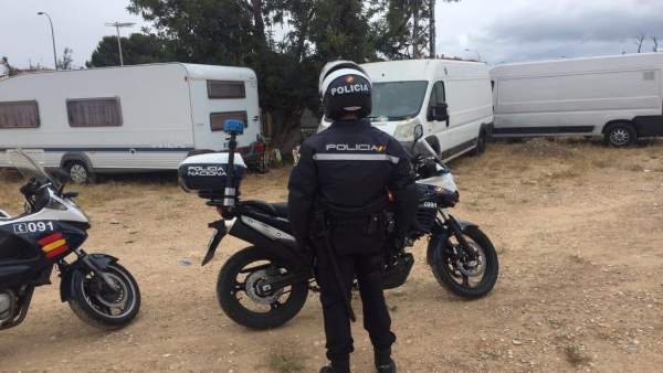 Un agente ante las caravanas Un agente ante las caravanas