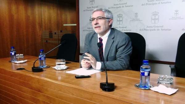 Gaspar Llamazares. Gaspar Llamazares.