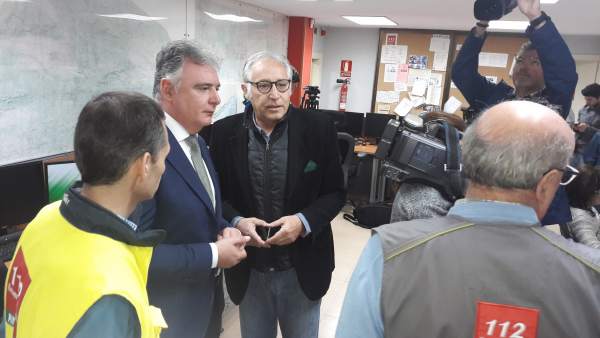 Visita a la sala del 112 en Huelva. Visita a la sala del 112 en Huelva.