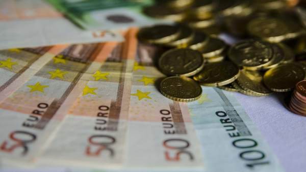 Monedas, moneda, billete. Billetes, euro , euros, capital, efectivo, metálico Monedas, moneda, billete. Billetes, euro , euros, capital, efectivo, metálico