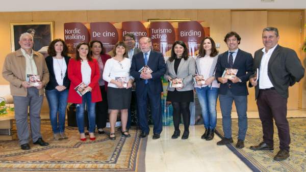 Acuerdo colaboración Diputación con 8 escuelas de hostelería Acuerdo colaboración Diputación con 8 escuelas de hostelería