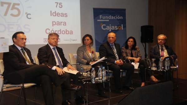 Autoridades durante el encuentro Autoridades durante el encuentro