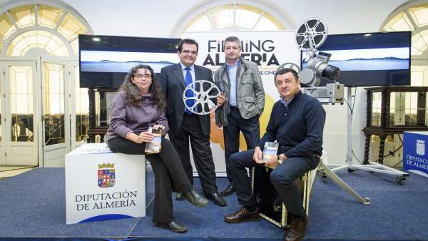 Equipo de 'Filming Almería' Equipo de 'Filming Almería'