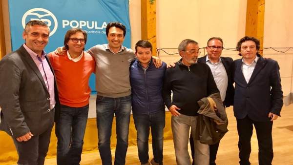 El 'popular' participó en un acto con militantes El 'popular' participó en un acto con militantes