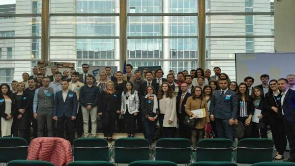Jóvenes del programa Talentium Jóvenes del programa Talentium