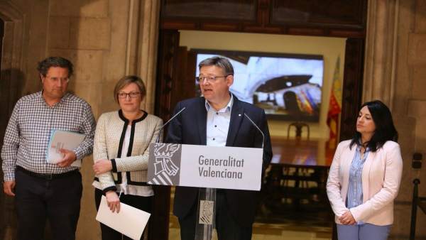 El 'president' ha ofrecido una rueda de prensa en el Palau de la Generalitat El 'president' ha ofrecido una rueda de prensa en el Palau de la Generalitat