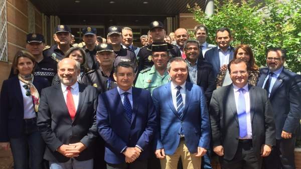 Reunión del Cecop de Feria con la participación de Sanz Reunión del Cecop de Feria con la participación de Sanz