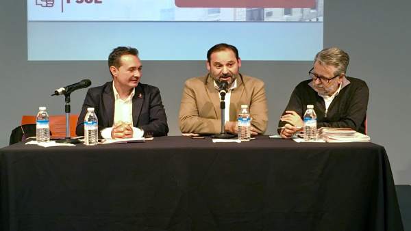 El encuentro ha reunido a alcaldes socialistas El encuentro ha reunido a alcaldes socialistas