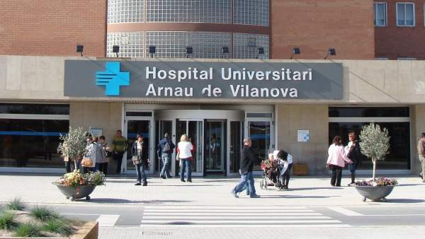 Fachada del Hospital Arnau de Vilanova Fachada del Hospital Arnau de Vilanova