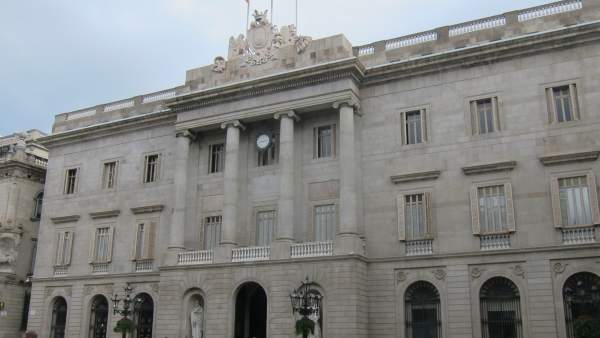 Fachada del Ayuntamiento de Barcelona Fachada del Ayuntamiento de Barcelona