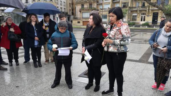 Homenaje a Clara Campoamor. Homenaje a Clara Campoamor.