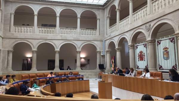Pleno del Parlamento de La Rioja Pleno del Parlamento de La Rioja