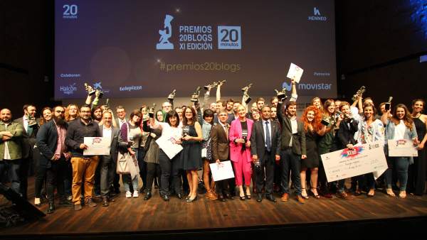 Foto de grupo de la XI Edición de los Premios 20Blogs Foto de grupo de la XI Edición de los Premios 20Blogs