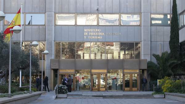 Ministerio de Industria, Energía y Turismo Ministerio de Industria, Energía y Turismo