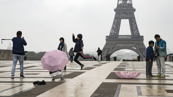 'Selfie' con la Torre Eiffel 'Selfie' con la Torre Eiffel
